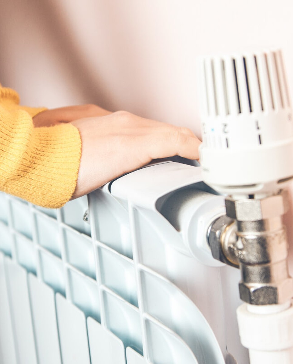 main chauffage compteur energie thermique